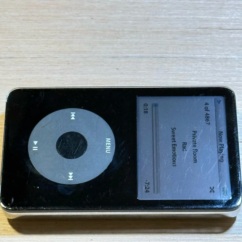 iPod Model:A1136 5thGen 80GB Blk Tested Good w/7233 Songs Good Battery Read Info - Picture 4 of 16